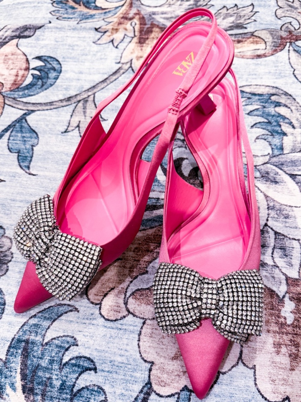 New! Rare Gorgeous Pristine Zara Jeweled bow Zara Pink Satin Slingback heel - Picture 2 of 12